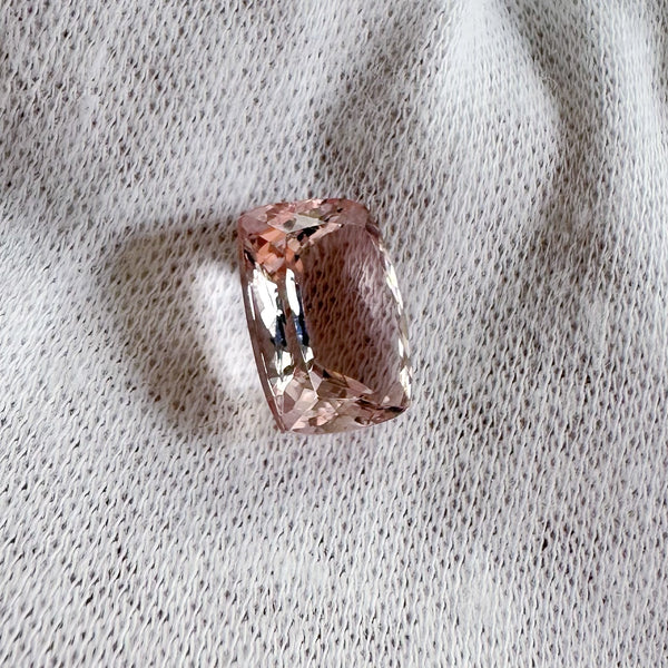 k18 morganite 5.03ct ring
