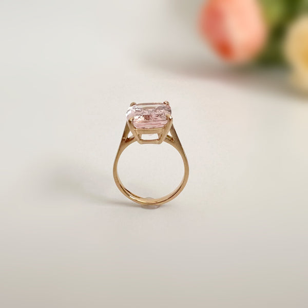 k18 morganite 5.03ct ring