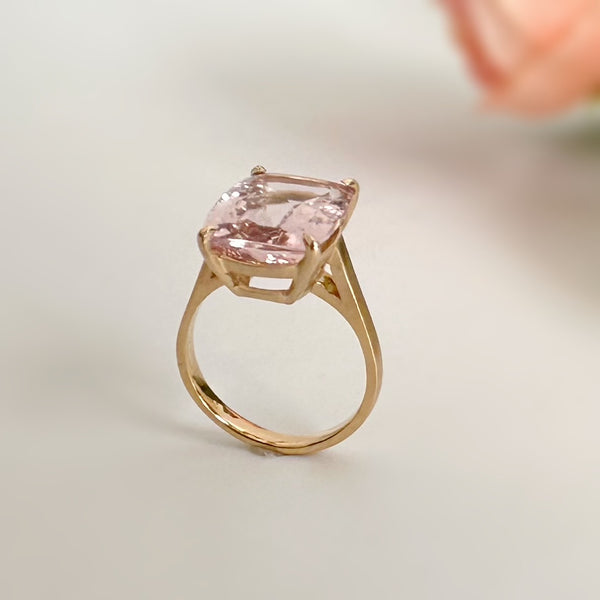 k18 morganite 5.03ct ring