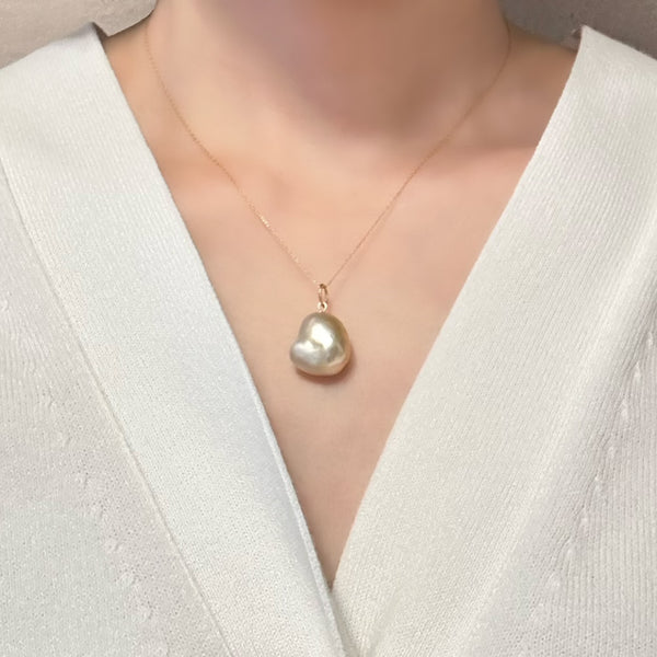 一点もの South Sea pearl goldgradation pendanttop ネックレス