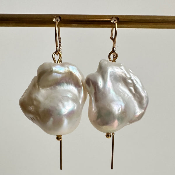 No.11 oyster baroque long chain hook wedding ピアス - hikari pearl.