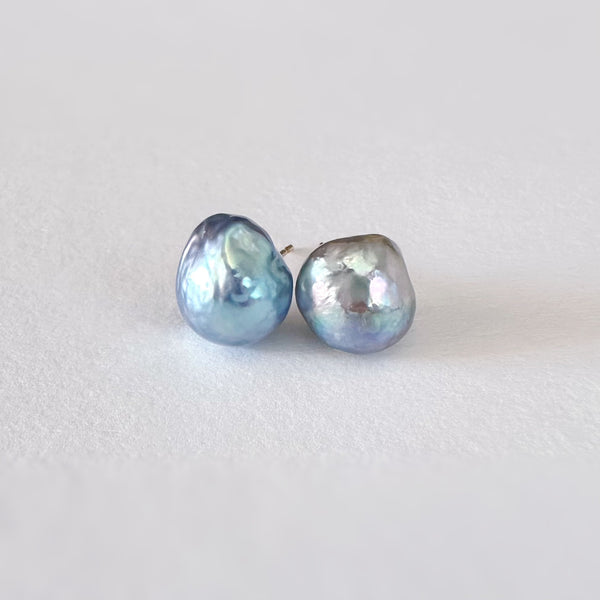 "Veil of Blue ヴェイルオブブルー" ナチュラルブルーアコヤ 一粒 ピアス k10 一点もの