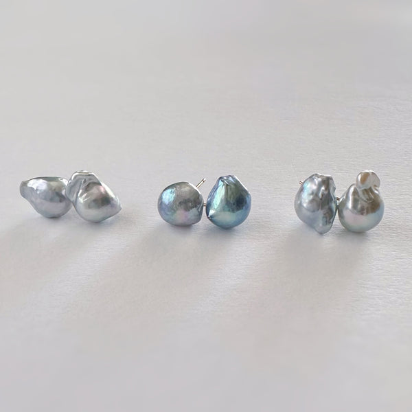 "Veil of Blue ヴェイルオブブルー" ナチュラルブルーアコヤ 一粒 ピアス k10 一点もの