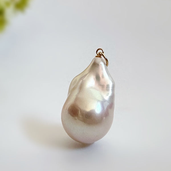 One-of-a-kind k10 baroque pearl pendant top