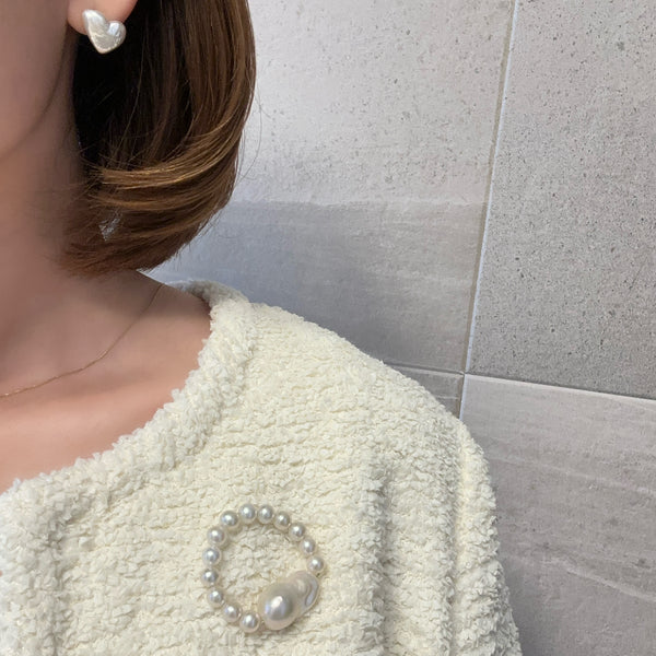 baroque  pearl circle pin brooch