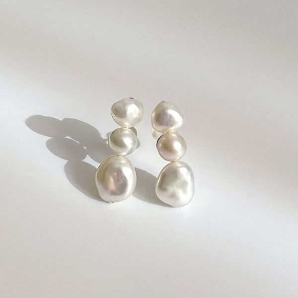 nuance  pearl 3 line  ピアス イヤリング white