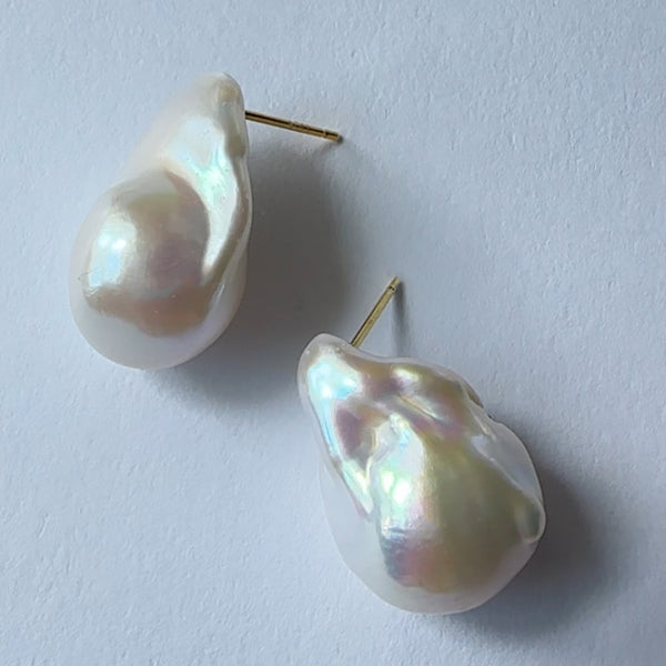 Baroque  pearl oyster  stud ピアス イヤリング