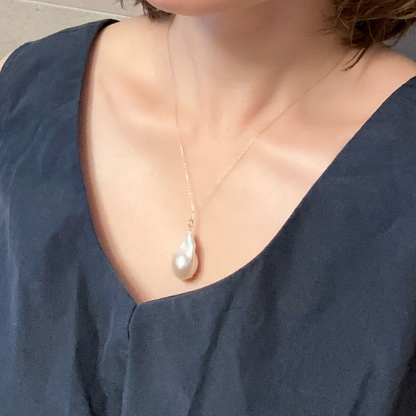 One-of-a-kind k10 baroque pearl pendant top