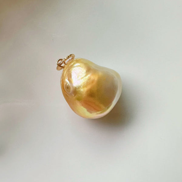 一点もの South Sea pearl goldgradation pendanttop ネックレス