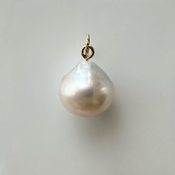 一点もの South Sea pearl  13.8mm pendanttop necklace