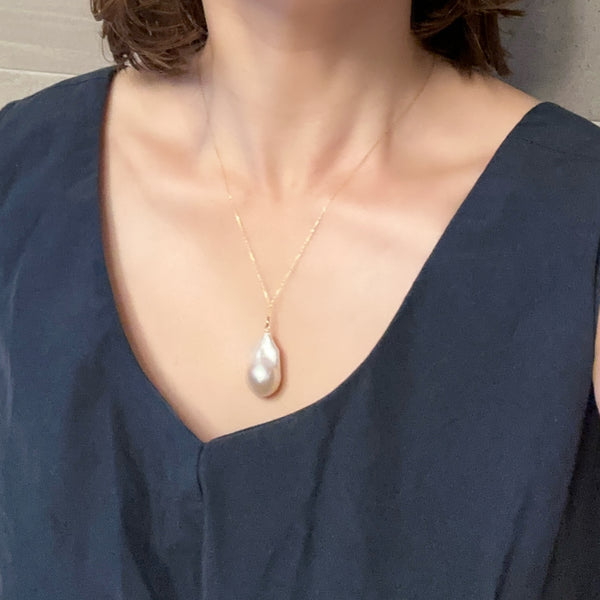 One-of-a-kind k10 baroque pearl pendant top