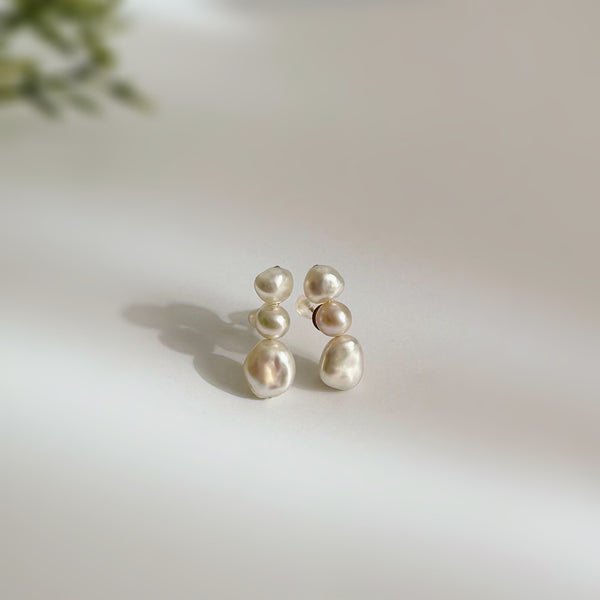 nuance  pearl 3 line  ピアス イヤリング white