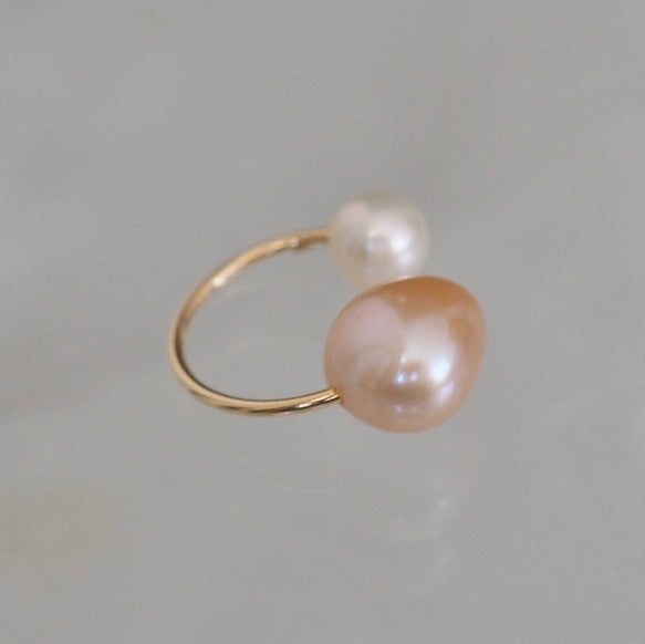 14kgf  natural color & white   Fresh water イヤーカフ - hikari pearl.