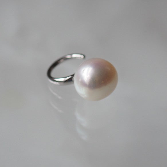 Baroque Fresh water white イヤーカフ - hikari pearl.