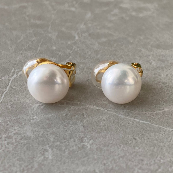 Fresh water button  pearl 11mm イヤリング - hikari pearl.