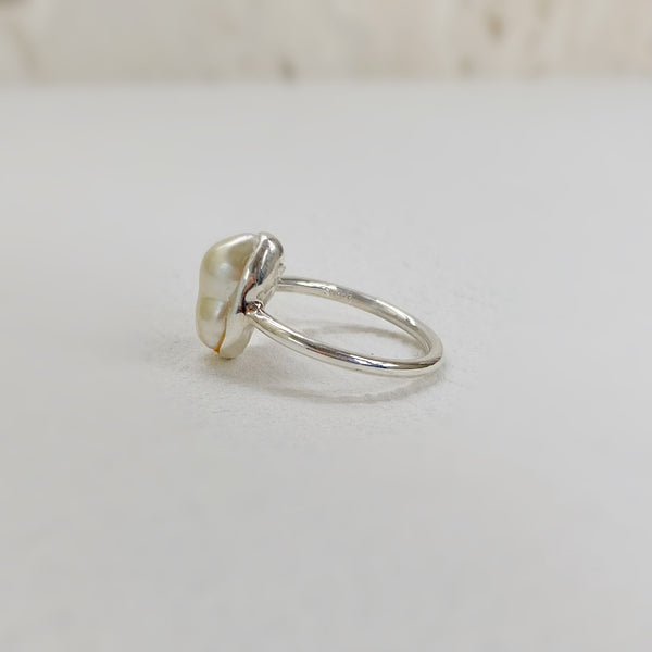 一点もの south sea keshi pearl ring No.25 - hikari pearl.