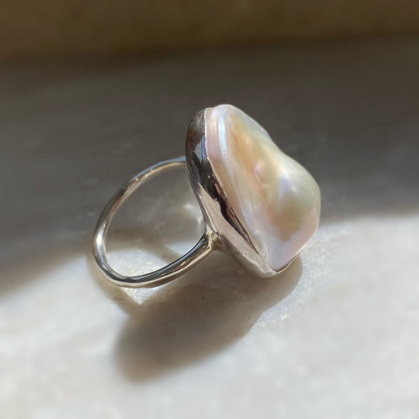 一点もの oyster baroque ring No.1 - hikari pearl.