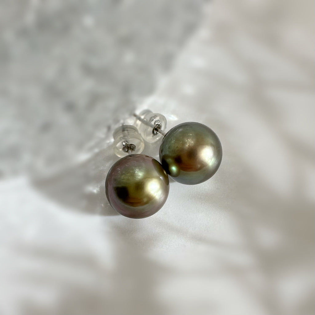 Tahiti   pearl brown color  nudeピアス　一点もの - hikari pearl.