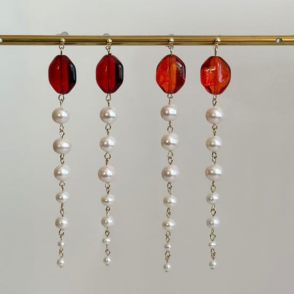 Pearl gradation long earrings, winered orange