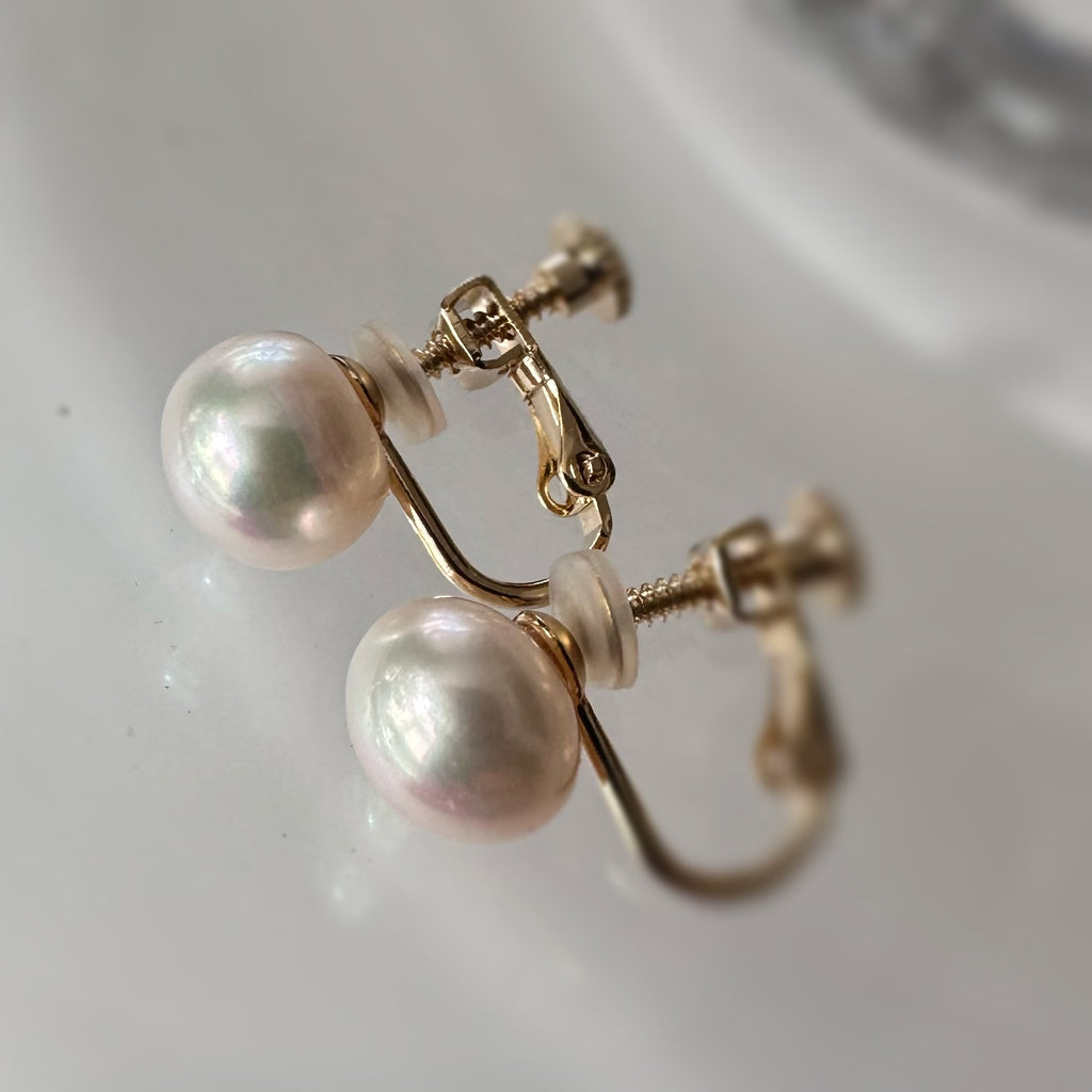 Fresh water button  9.5mm pearl nudeピアス - hikari pearl.
