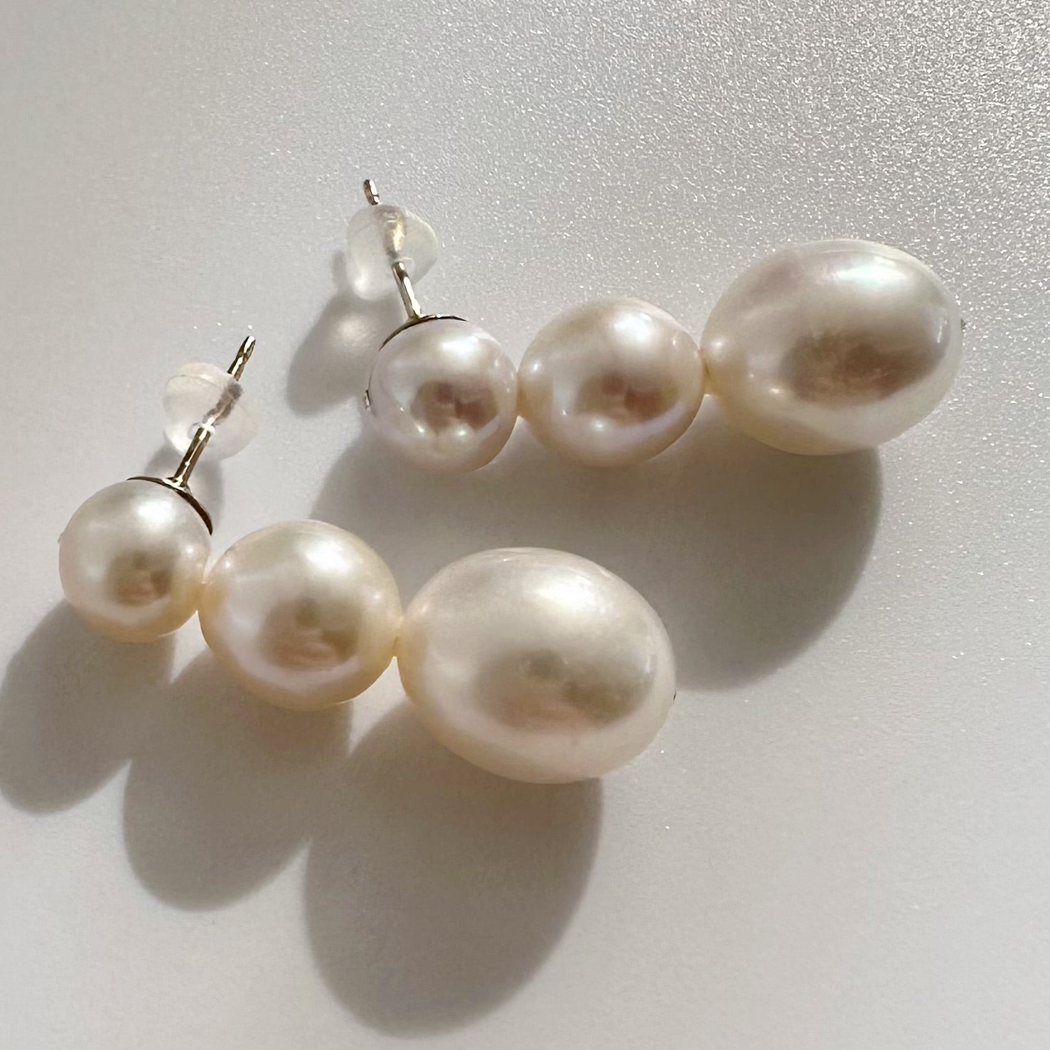 一点もの　3 egg  pearl  ピアス - hikari pearl.