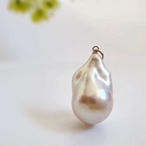 One-of-a-kind k10 baroque pearl pendant top