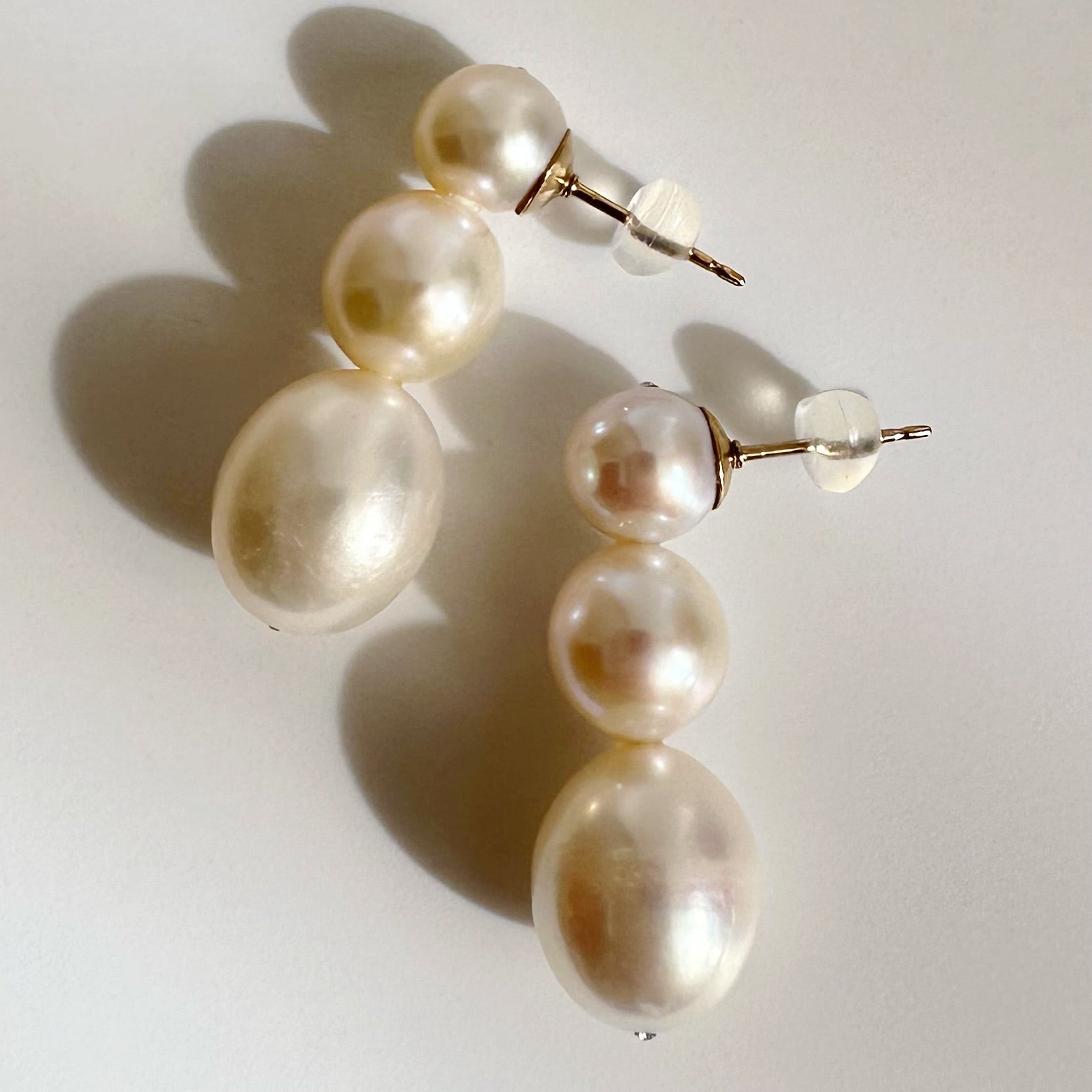 一点もの　3 egg  pearl  ピアス - hikari pearl.