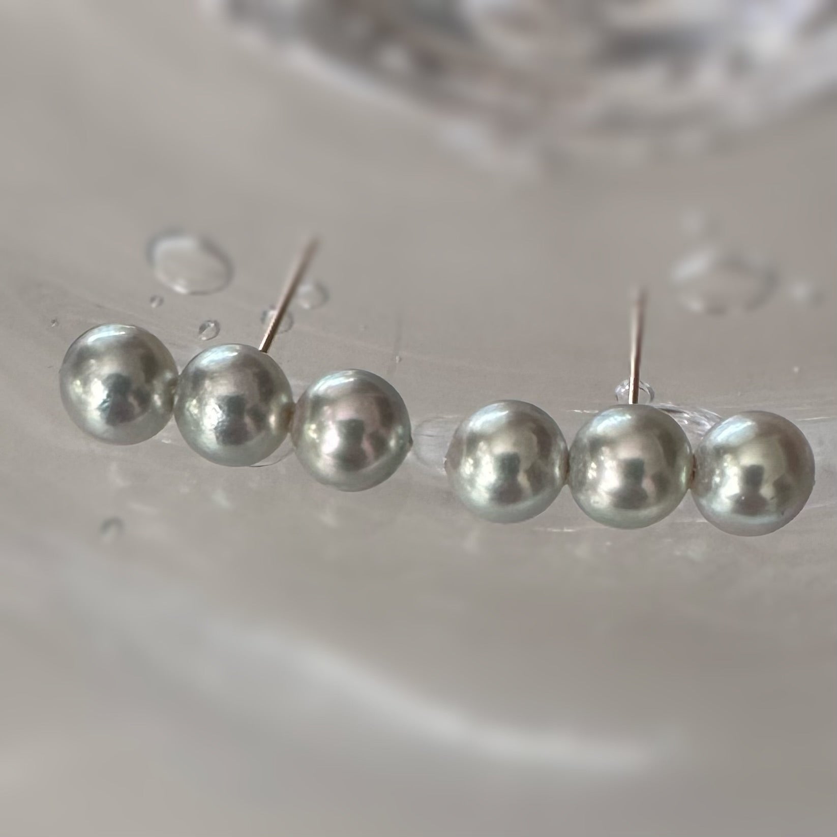 "Trio Perle Bleu トリオ・ペルル・ブルー"  ブルーアコヤパール 3粒ピアス / イヤリング - hikari pearl.