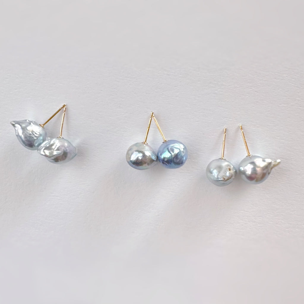 "Veil of Blue ヴェイルオブブルー" ナチュラルブルーアコヤ　一粒　ピアス　k10 一点もの - hikari pearl.