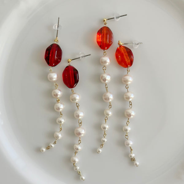 Pearl gradation long earrings, winered orange