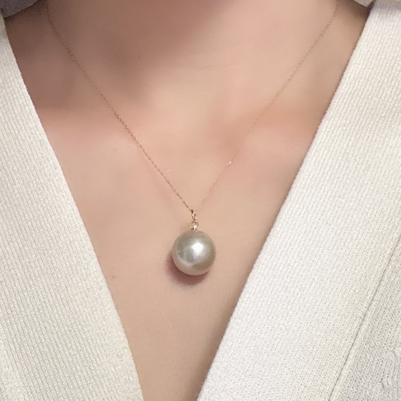One-of-a-kind South Sea Pearl 13.96mm Pendant Top Necklace