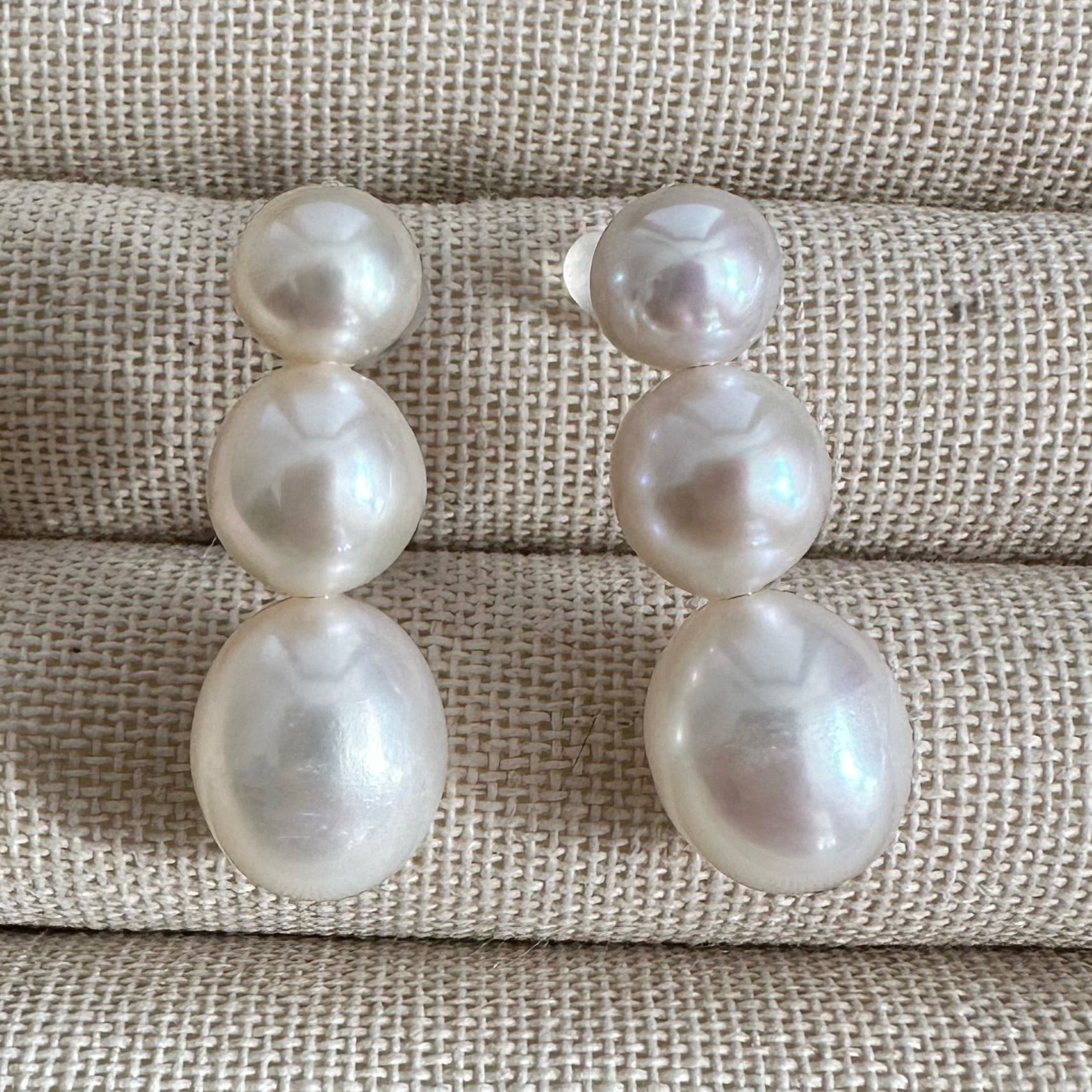 一点もの　3 egg  pearl  ピアス - hikari pearl.
