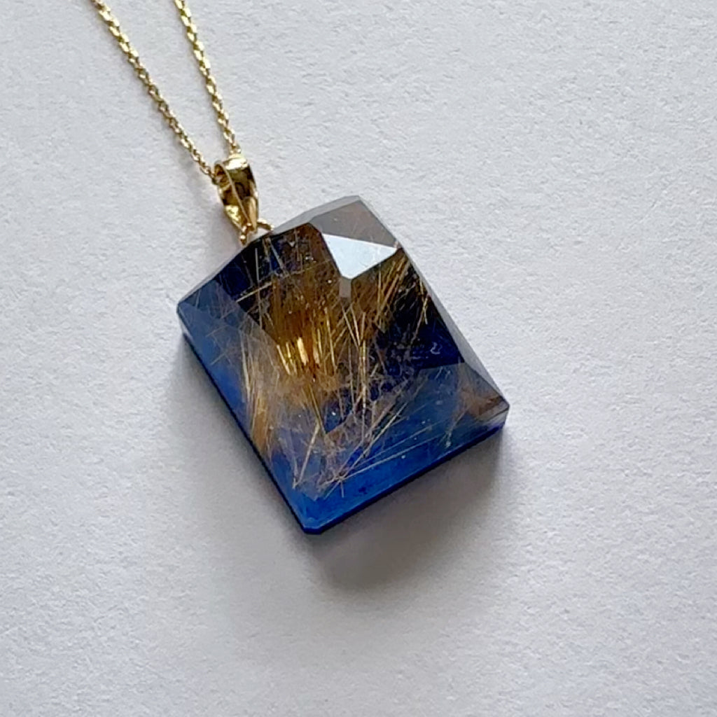 "Notte Stellata ノッテ・ステッラータ" ラピスラズリ　ルチルクォーツ　ペンダントトップ　ネックレス　一点もの