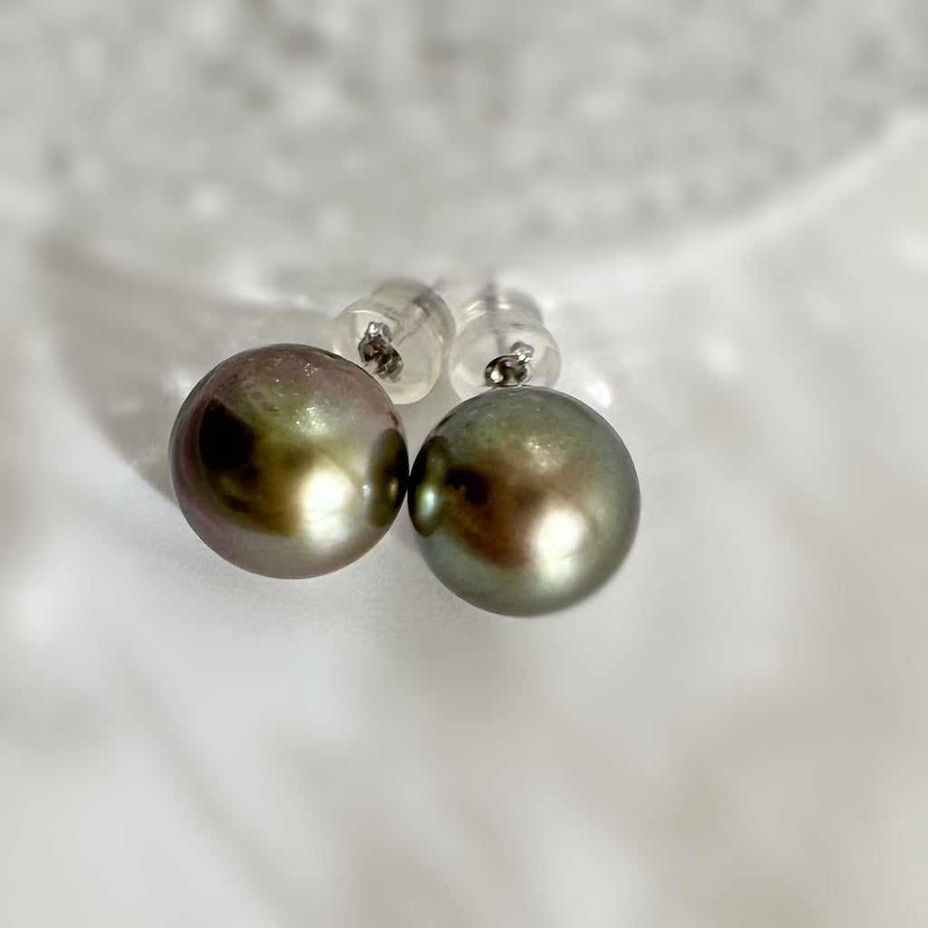 Tahiti   pearl brown color  nudeピアス　一点もの - hikari pearl.