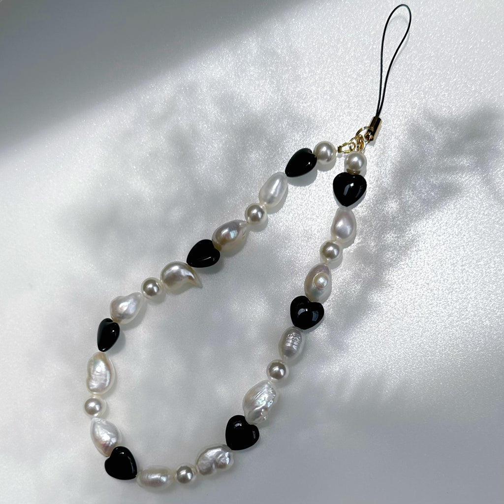 "anemone アネモネ" バロックパール　オニキス　スマホストラップ - hikari pearl.