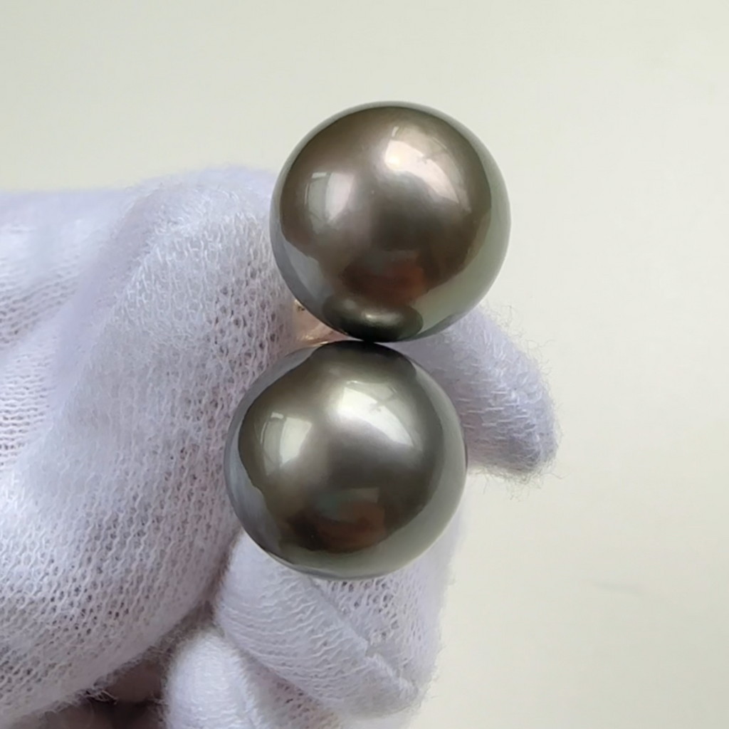 "christmas rose クリスマスローズ" Tahiti   pearl ピアス　イヤリング - hikari pearl.