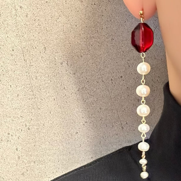 Pearl gradation long earrings, winered orange
