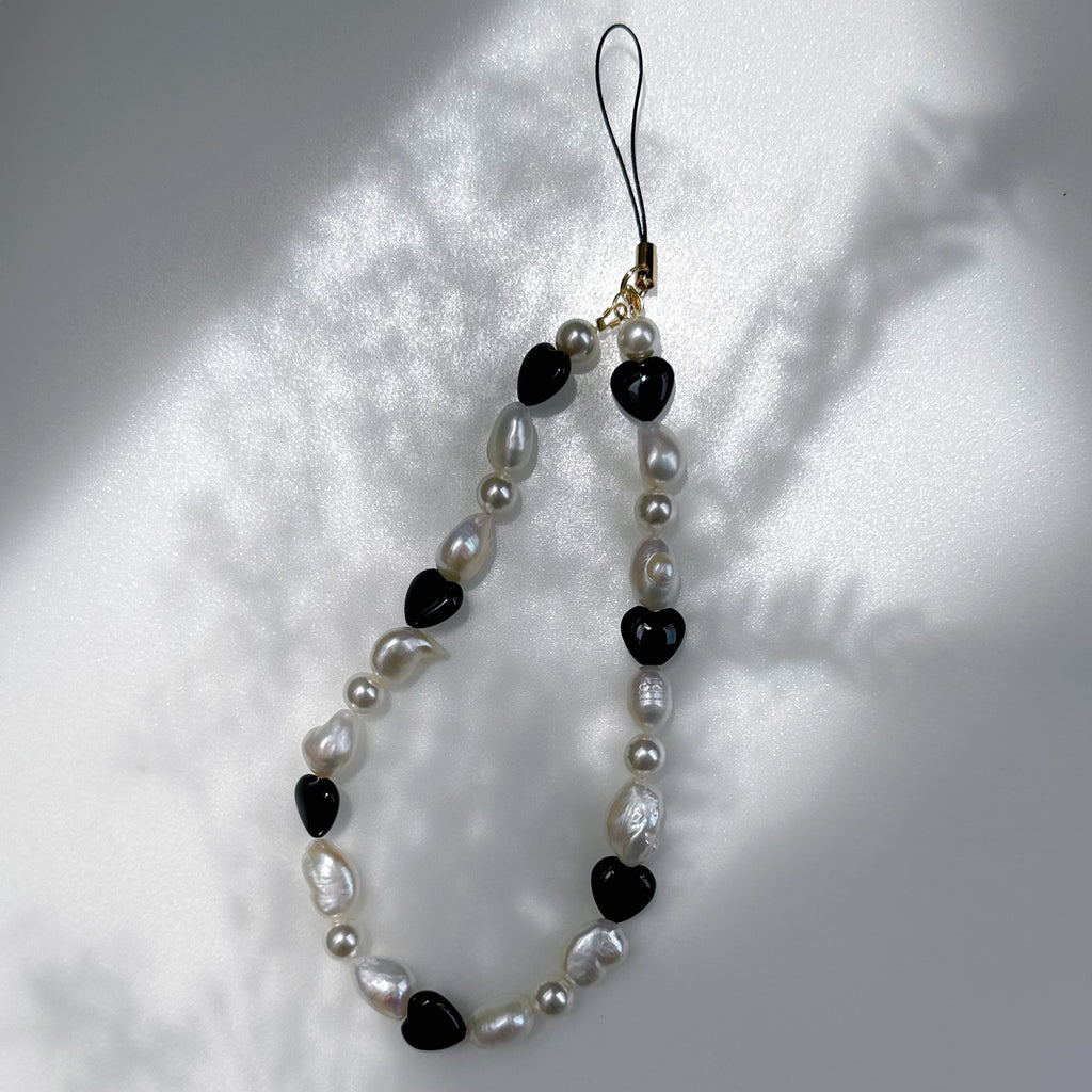 "anemone アネモネ" バロックパール　オニキス　スマホストラップ - hikari pearl.