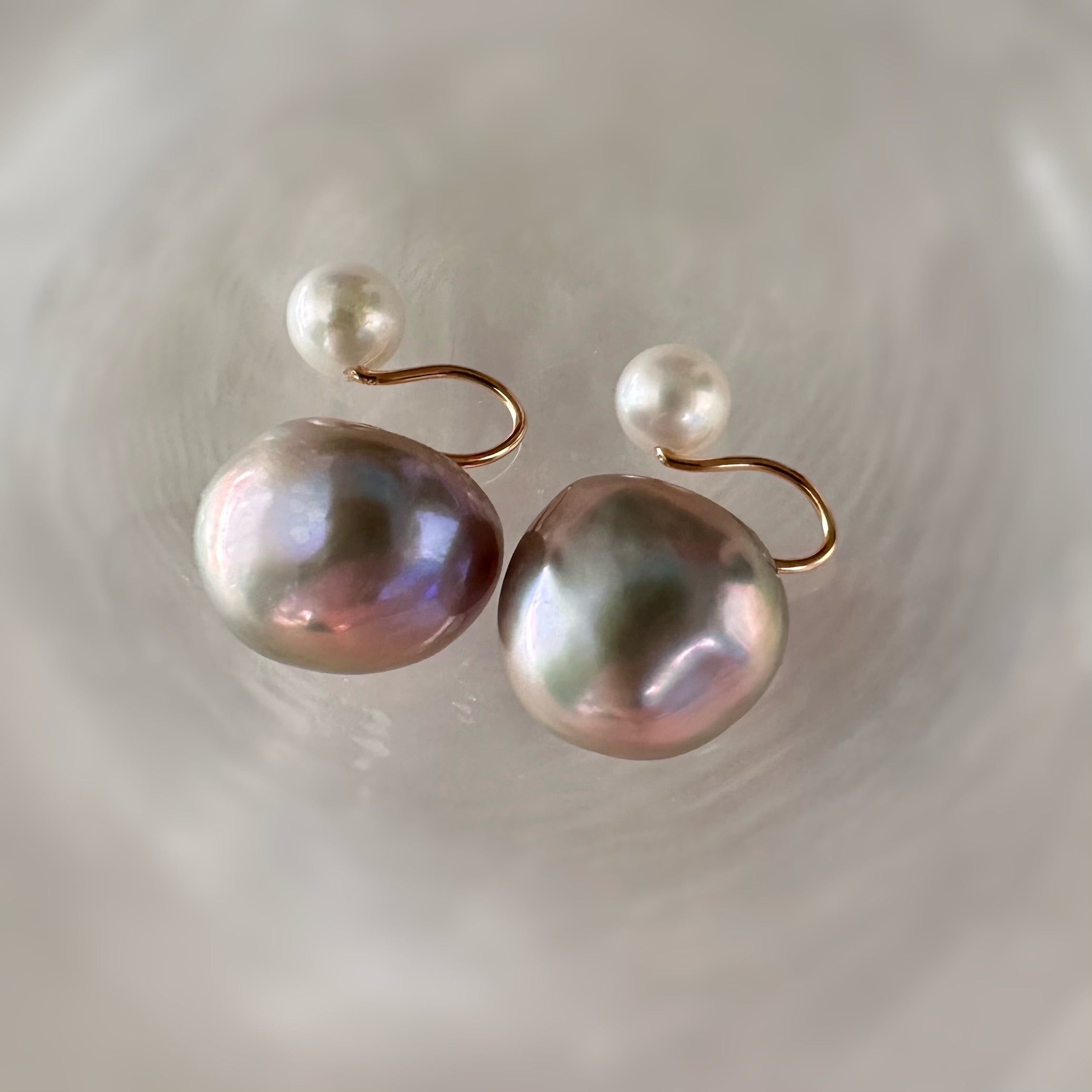 "Pearl Plump Gray パール プランプ グレー" ピアス　イヤリング