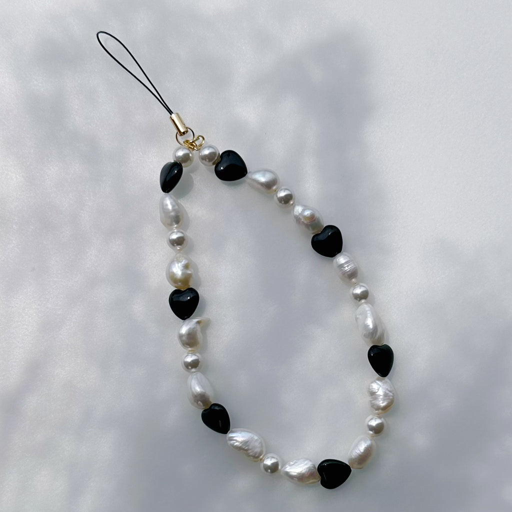 "anemone アネモネ" バロックパール　オニキス　スマホストラップ - hikari pearl.