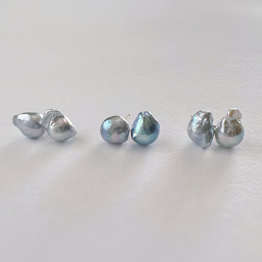 "Veil of Blue ヴェイルオブブルー" ナチュラルブルーアコヤ　一粒　ピアス　k10 一点もの - hikari pearl.