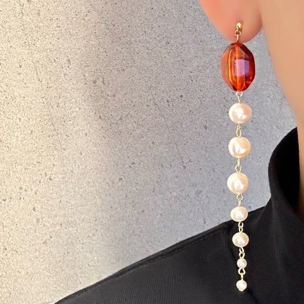 Pearl gradation long earrings, winered orange