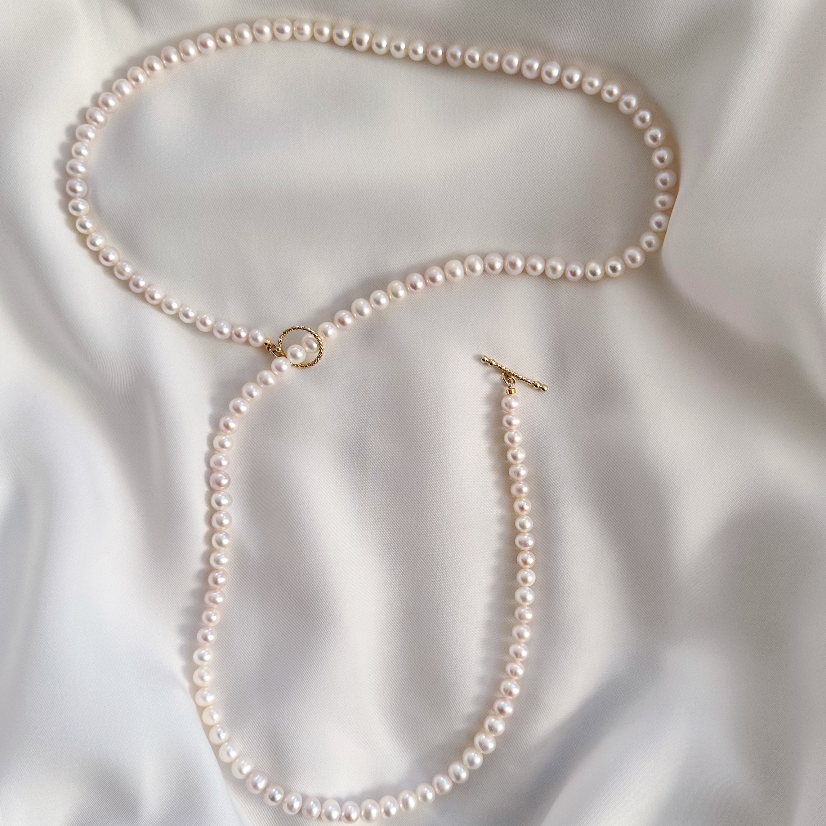 "Voile ヴォワール"  freshwater pearl long necklace - hikari pearl.