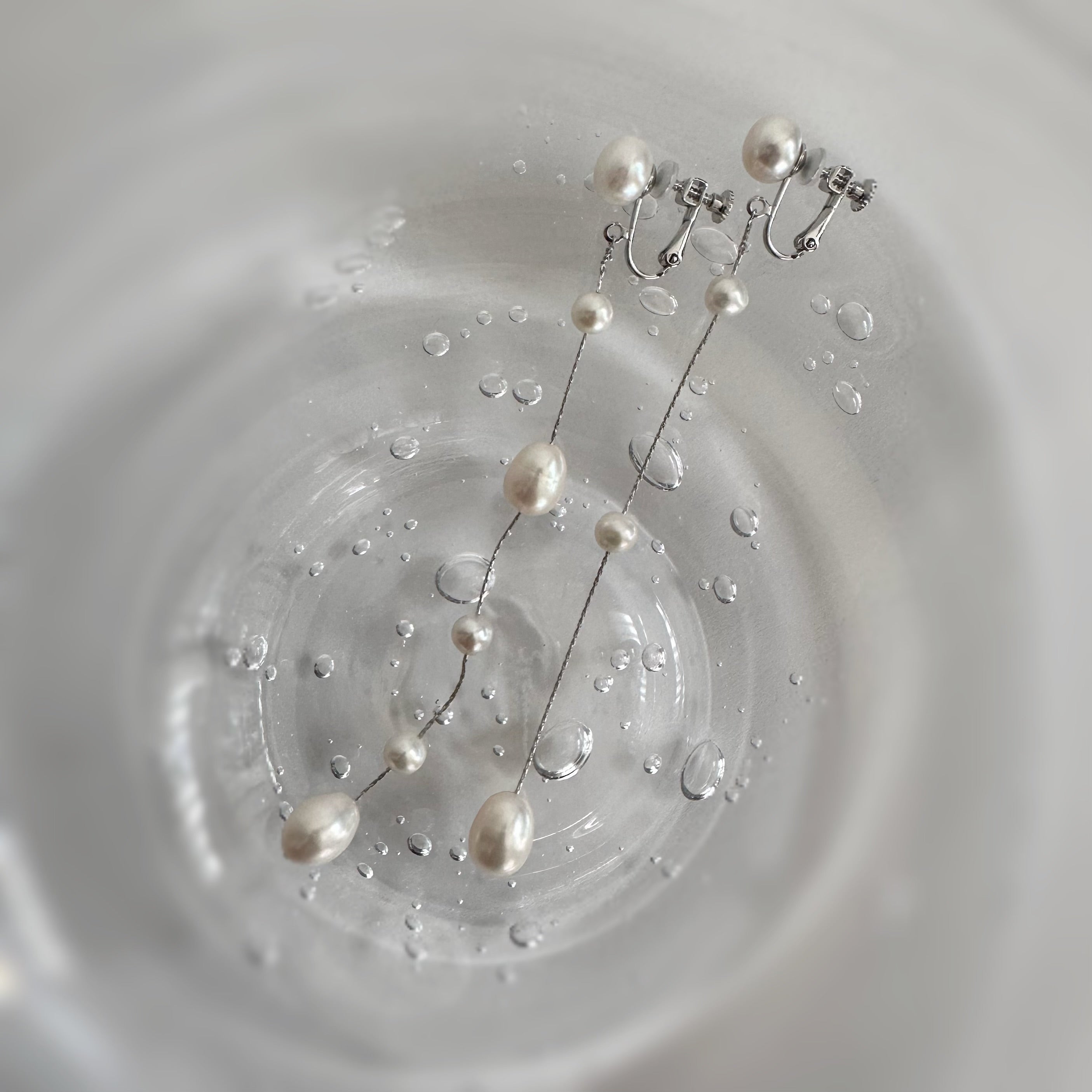 No.13 drop  pearl station asymmetry weddingピアス　イヤリング - hikari pearl.