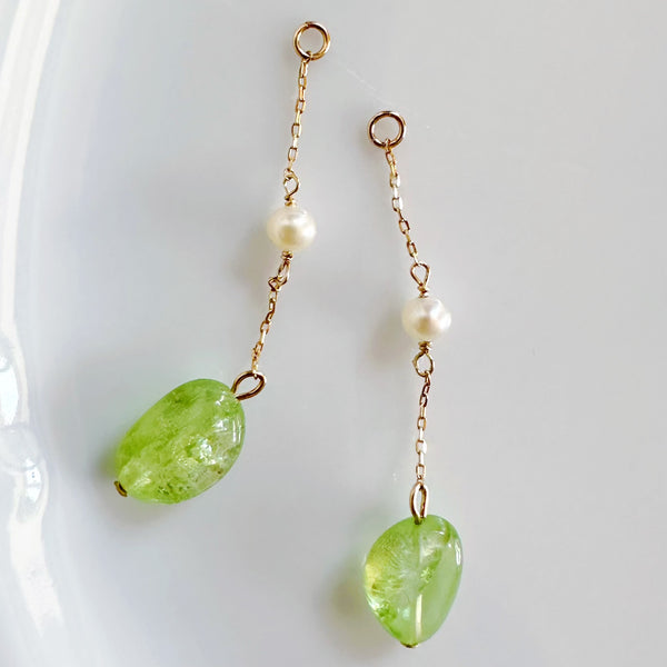 k10/k18 peridot  pearl station charm ピアス　イヤリング