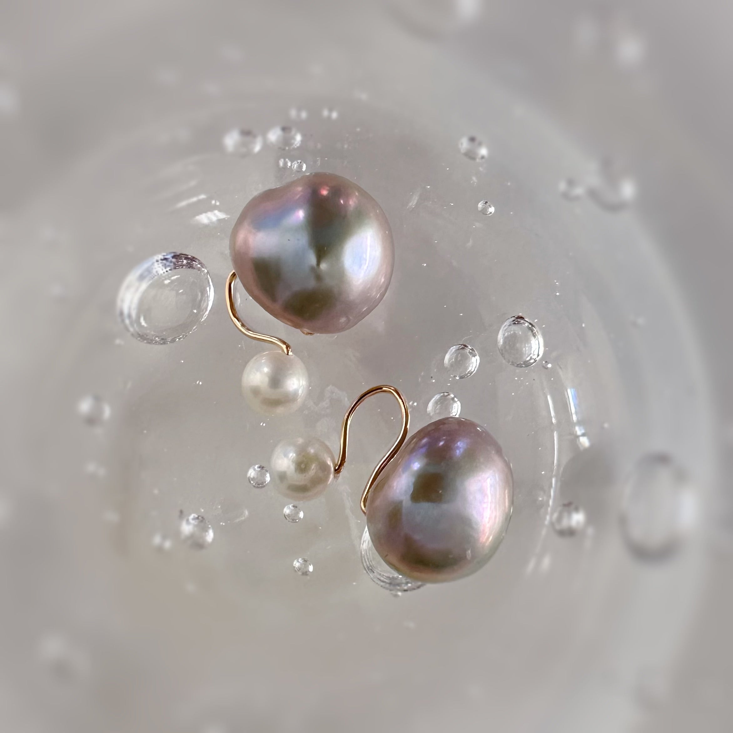 "Pearl Plump Gray パール プランプ グレー" ピアス　イヤリング