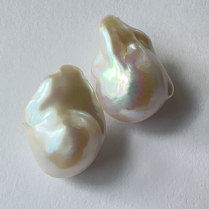 "Éclat Luxe エクラリュクス" ルースバロックパール　ピアス・イヤリング - hikari pearl.