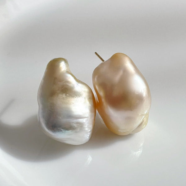 一点もの　k18 South Sea pearl gold gradation