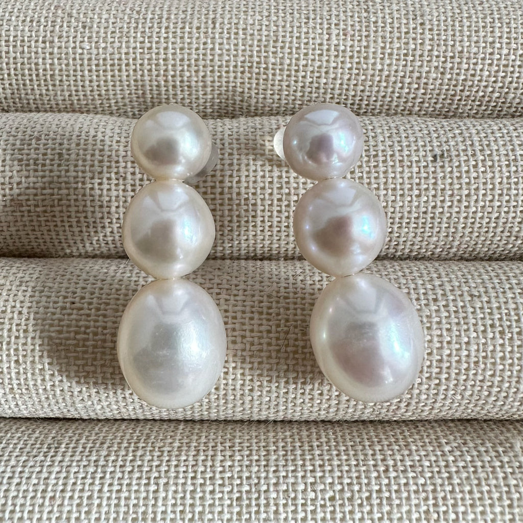 一点もの　3 egg  pearl  ピアス - hikari pearl.