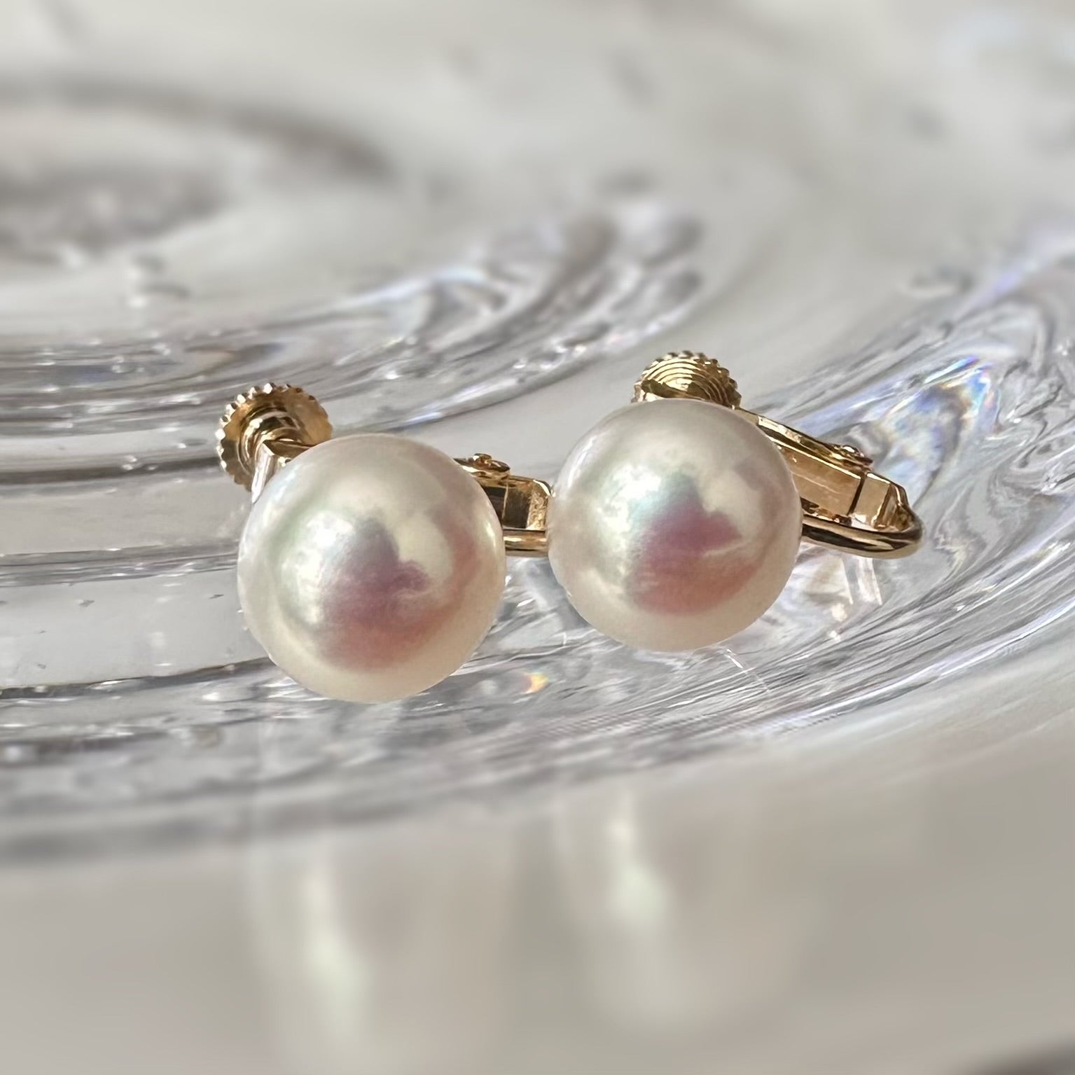 Fresh water button  9.5mm pearl nudeピアス - hikari pearl.